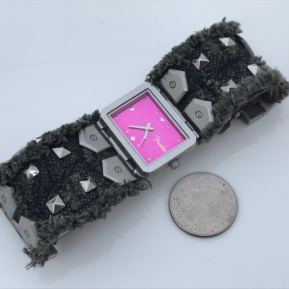 Fender Women Watch Very Unique Analog Wrist Watch - Picture 7 of 8